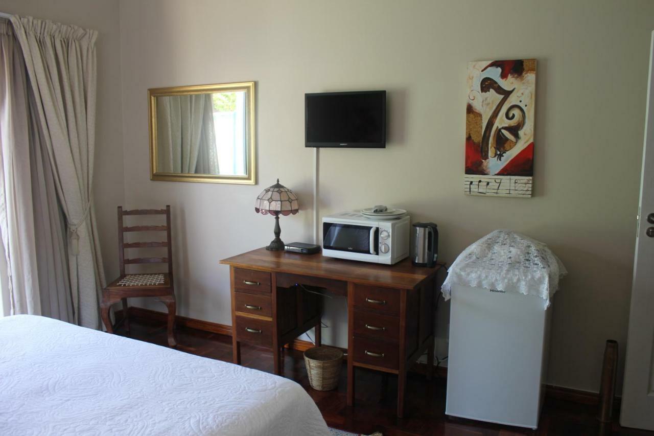Traveller'S Rest, Reebok Bed & Breakfast Mossel Bay Exterior photo